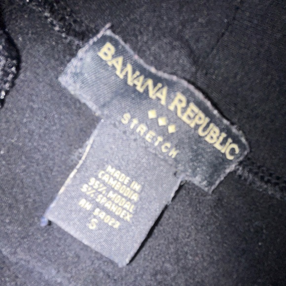 Women’s Size Small Black Long Sleeve Deep V-Neck Line Banana Republic Shirt - Picture 3 of 3